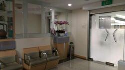 Mount Elizabeth Hospital (D9), Retail #521905711